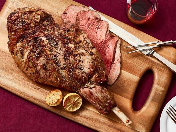 Come cucinare - Cosciotto d'agnello al forno con limone e rosmarino