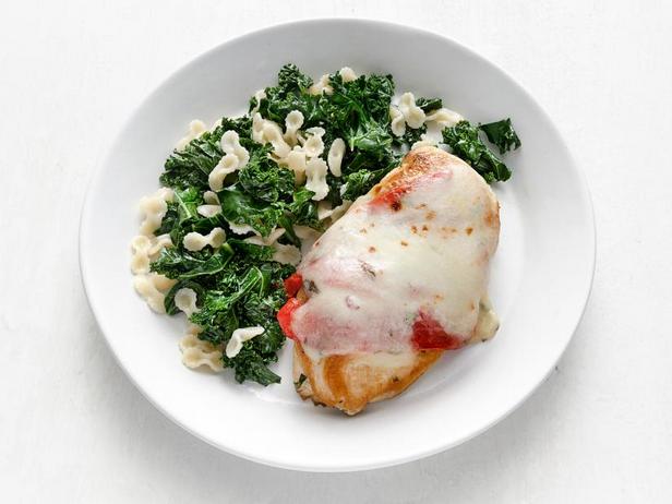 Rezept für Käse-Hähnchen-Grünkohl-Pasta