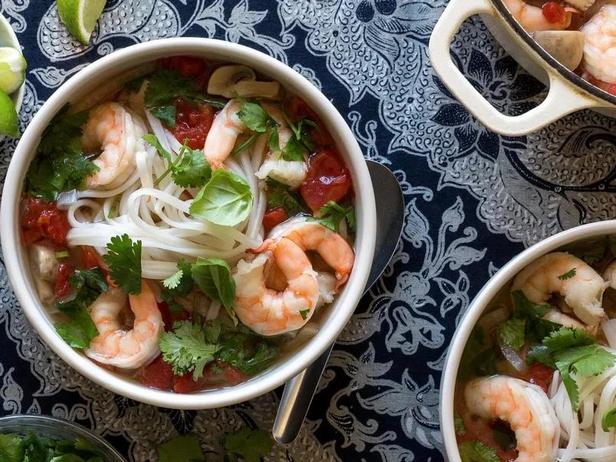 Rezept für scharf-saure Garnelennudelsuppe