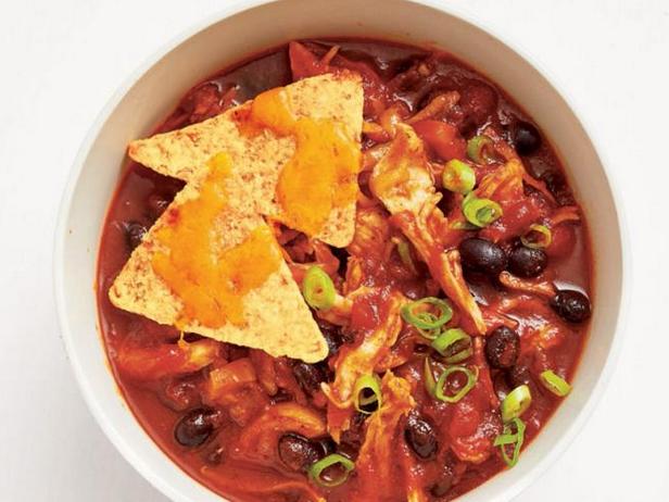 So bereiten Sie schnelles Hähnchen-Chili zu