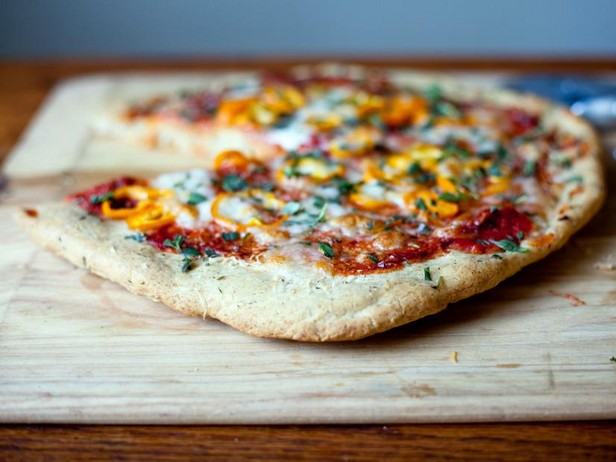 So bereiten Sie einen glutenfreien Pizzaboden zu