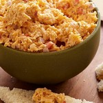 Einfacher Käseaufstrich mit Pimiento-Paprika