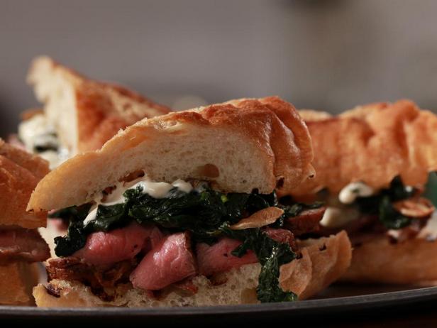 So bereiten Sie ein Steakhouse-Sandwich nach Chicagoer Art zu
