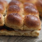 Mini-Fleischbällchen-Sandwiches für Partys