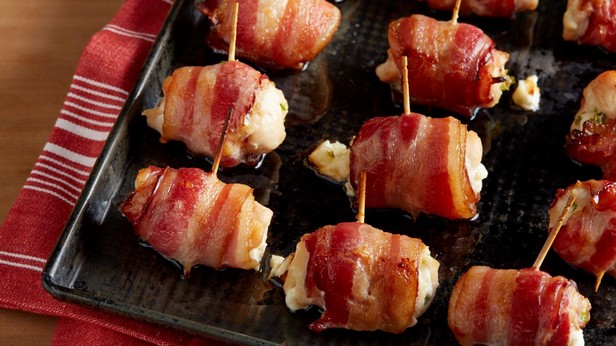So bereiten Sie Hähnchenröllchen mit Speck und Käse zu