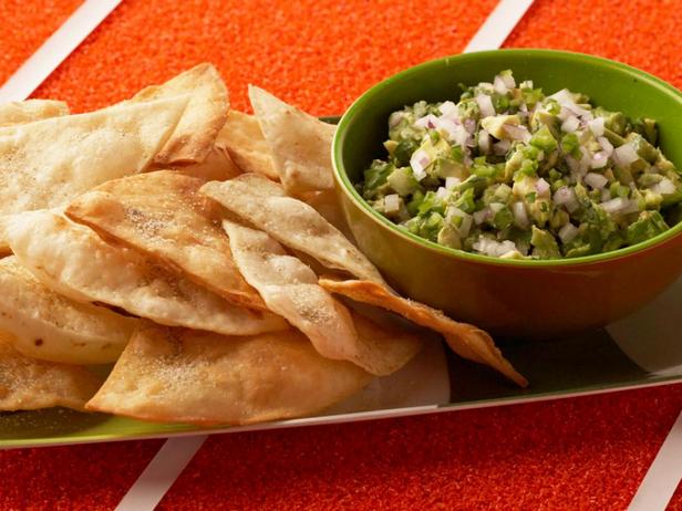 Zubereitung - Guacamole mit würzigen Tortilla-Chips