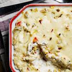 Würziger Käsedip mit Mais und Chilischote