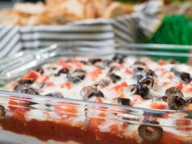 Wie man einen Dip mit Pizzageschmack zubereitet
