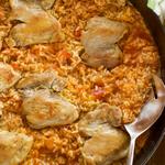 Hähnchen mit Reis und Mangosalsa