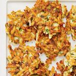Kartoffelpuffer mit Dill und Frühlingszwiebeln