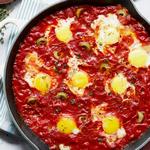 Rührei in Tomatensoße mit Oliven