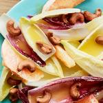 سلطة الهندباء مع صلصة الجريب فروت