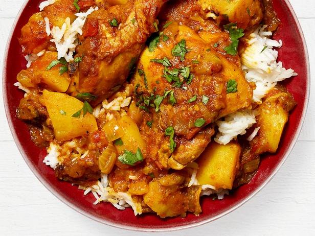 Wie man hausgemachtes Hühnercurry zubereitet