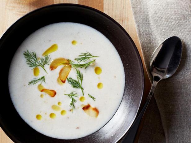 Wie man Knoblauchsuppe zubereitet