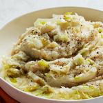 Kartoffelpüree mit geröstetem Knoblauch und pochiertem Lauch