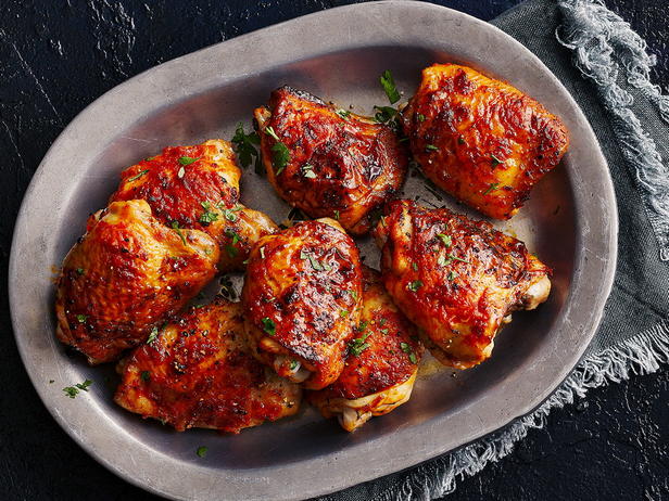 Wie man Hähnchen mit Harissa-Glasur zubereitet
