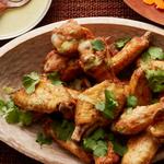 Indonesische gebratene Curryflügel