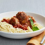 كرات اللحم الإيطالية مع جبنة البارميزان