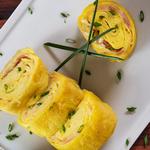 Japanisches Omelett mit Käse und Schinken