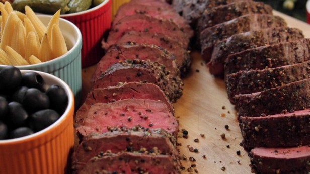 So bereiten Sie Rinderfilet-Sandwiches zu