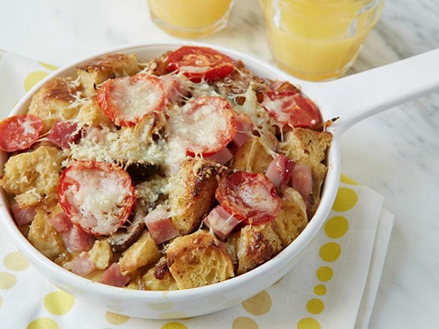 Frühstücksauflauf mit Schinken und Käse