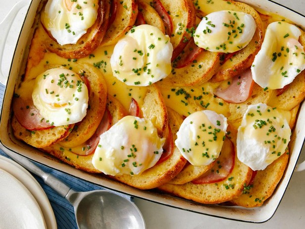 Luxuriöser Frühstücksbrotauflauf