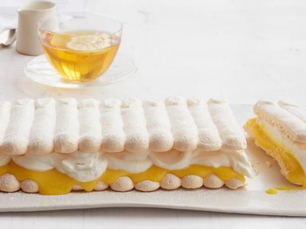 Come preparare - Torta Napoleon con meringa, crema al limone e crema allo zenzero