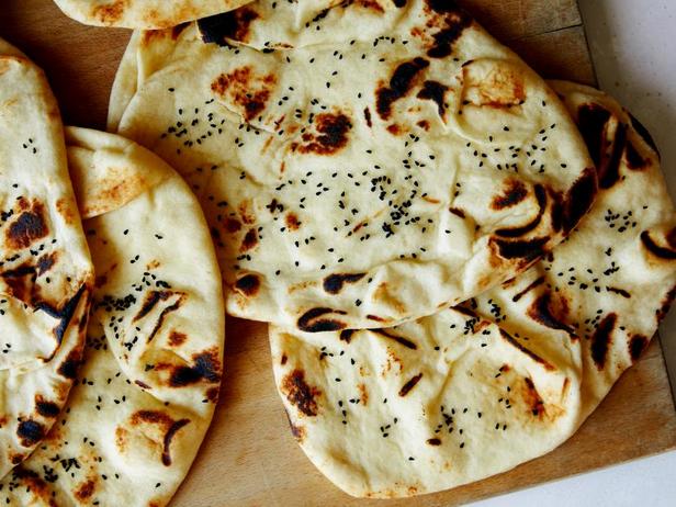 Wie man Naan zubereitet