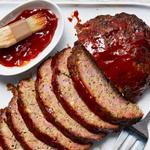 Hackbraten mit Pilzen und Provolone