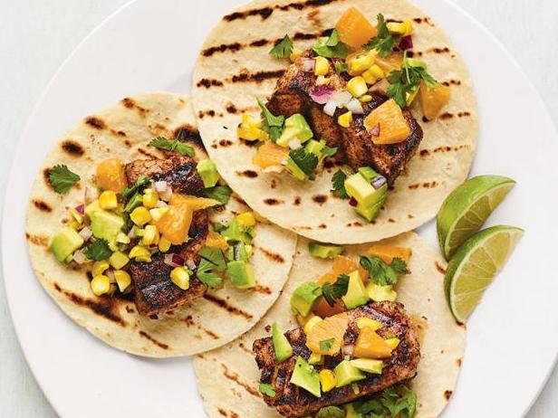 Zubereitung - Chipotle-Lachs-Tacos mit Avocado-Salsa