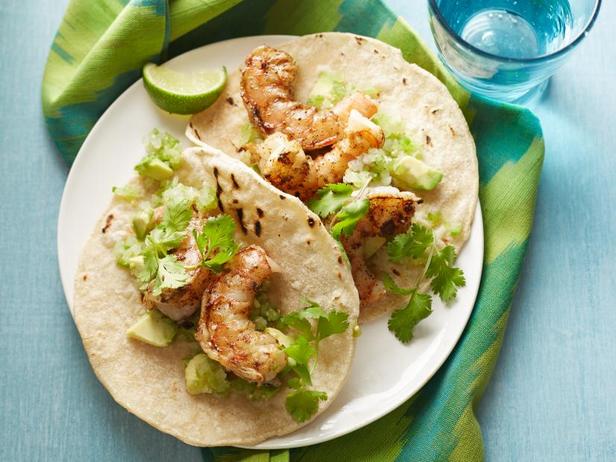 Zubereitung - Chipotle-Garnelen-Tacos mit Avocado-Salsa Verde
