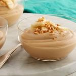 Erdnussbutterpudding mit Bananen