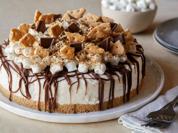 Πώς να φτιάξετε τσιζκέικ S'mores χωρίς ψήσιμο