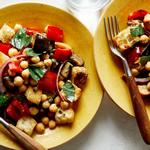 Panzanella mit gebackener Aubergine für zwei Personen