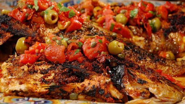 Zubereitung - Gegrillter ganzer Schnapper mit Veracruzana-Salsa