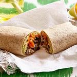 بوريتو مع أرز بني وفاصوليا