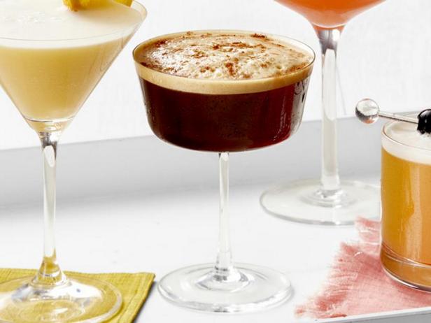 So bereiten Sie einen Brandy-Kaffee-Frappé zu