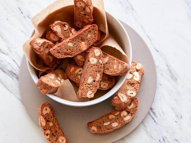 Wie man Cashew-Kaffee-Biscotti zubereitet