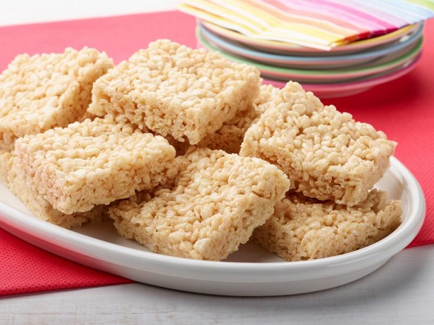 Ein klassisches knuspriges Frühstücksmüsli-Dessert