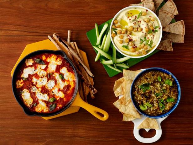 Wie man Hummus mit gerösteten Kichererbsen zubereitet