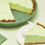 Gefrorener Avocado-, Limetten- und Kokosnusskuchen