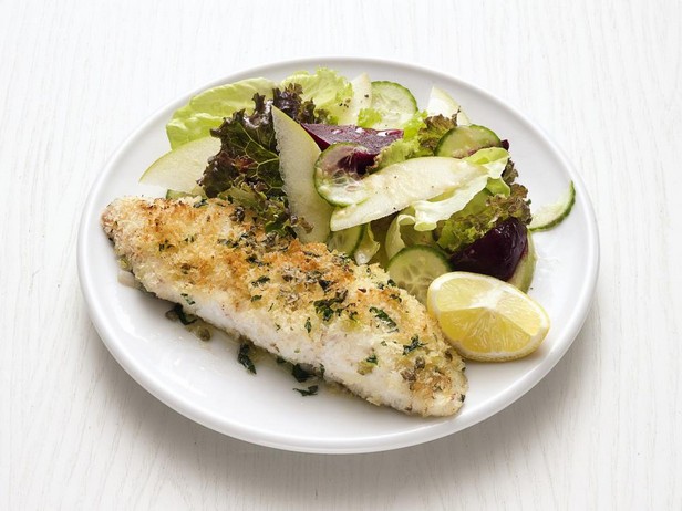 Gebackener Fisch mit Apfel- und Rote-Bete-Salat