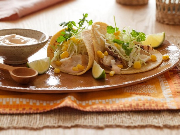 Fisch-Tacos mit würzig-cremigem Dressing