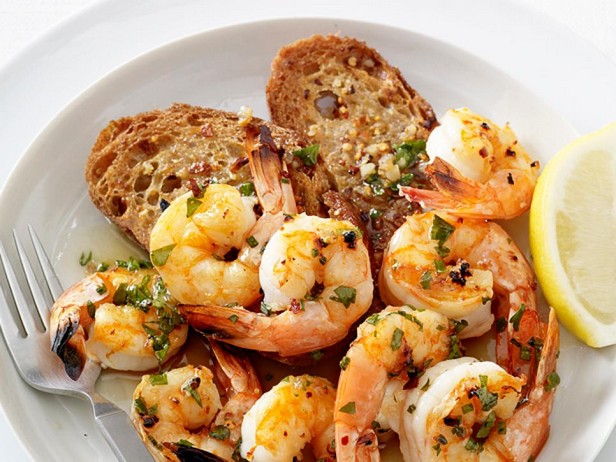 Garnelen-Scampi mit Knoblauchtoast