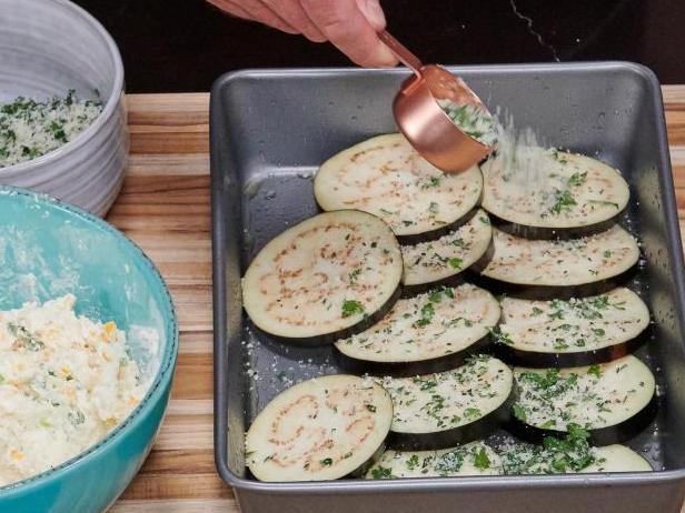 Gemüseauflauf mit Käsekruste