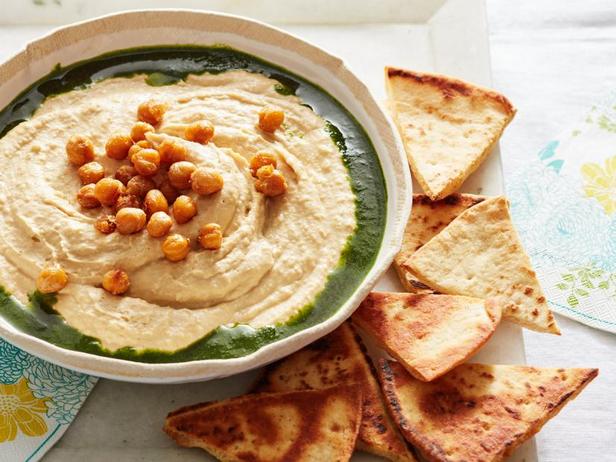 Zubereitung – Klassischer Hummus mit gerösteten Kichererbsen und Petersilienöl
