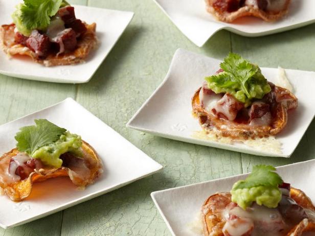 Wie man Süßkartoffel-Nachos zubereitet