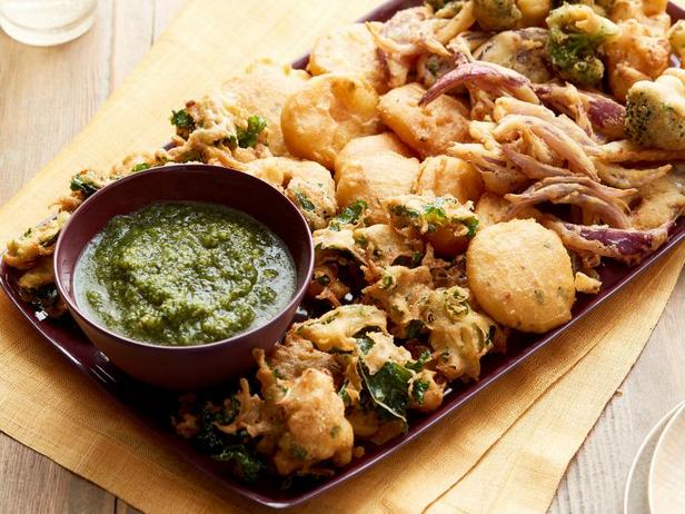 Wie man gemischte Gemüse-Pakoras zubereitet
