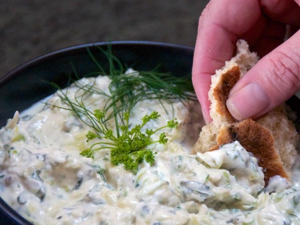 Zubereitung – So macht man Tzatziki-Sauce