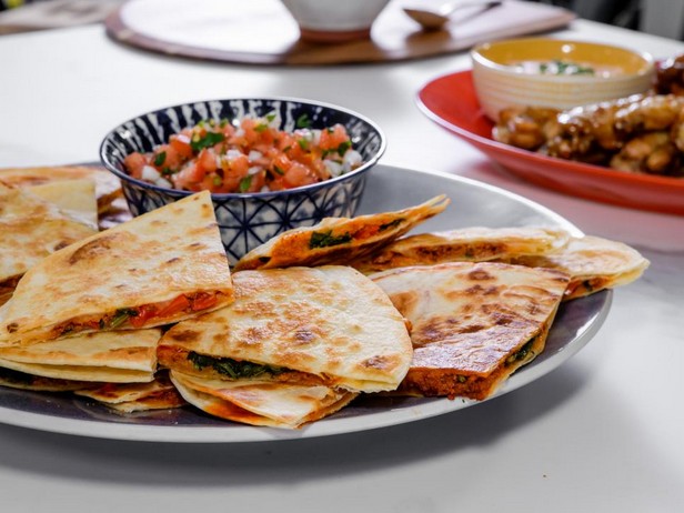 Quesadilla chorizo ​​ja köögiviljadega